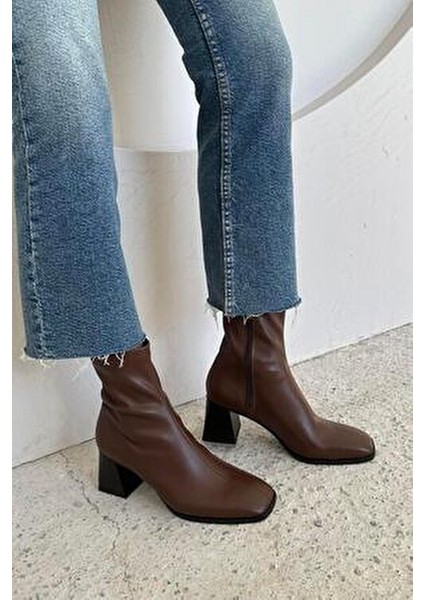 Trew Kadın Streç Bilekli Orta Boy Topuklu Bot Kahve modelleri