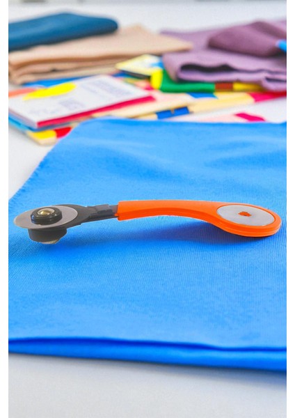 45MM Rc-11 Rulet Kumaş Deri Kağıt Kesici + 5 Yedek Düz Bıçak fiyatları