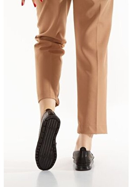 Siyah Kadın Delik Detaylı Yumuşak Hafif Rahat Tabanlı Yazlık Loafer Günlük Babet Anne Ayakkabı modelleri