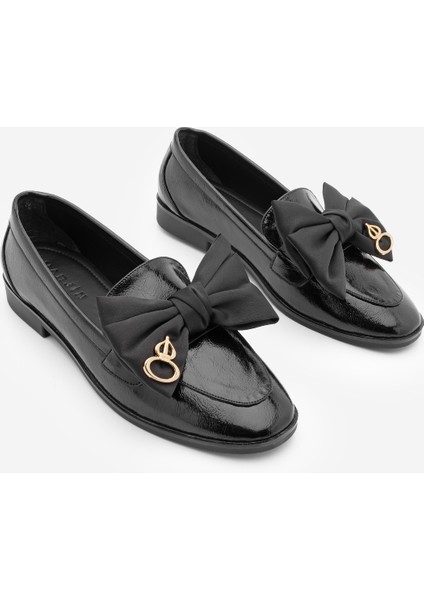 Kadın Loafer Fiyonk Detaylı Tokalı Günlük Ayakkabı Santoz Siyah Rugan modelleri