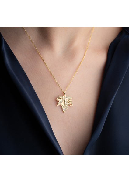 925 Ayar Gümüş Taşlı Çınar Yaprağı Kolye fırsatları