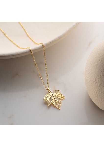 925 Ayar Gümüş Taşlı Çınar Yaprağı Kolye indirimleri