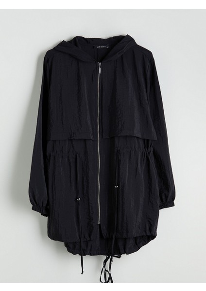 Yeni Sezon Kapüşonlu Kadın Yağmurluk indirimleri