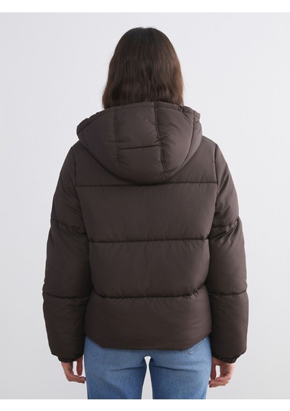 Yeni Sezon Kapüşonlu Kadın Şişme Mont indirimleri