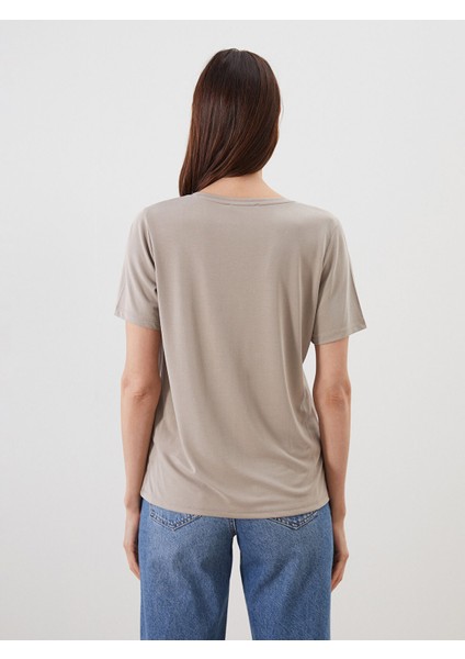 Yeni Sezon V Yaka Kadın Tişört fırsatları