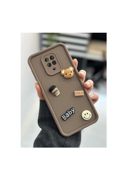 Xiaomi Redmi Note 9s - Redmi Note 9 Pro Uyumlu Çikolata Baby Tasarımlı Oyuncaklı Silikon Kılıf