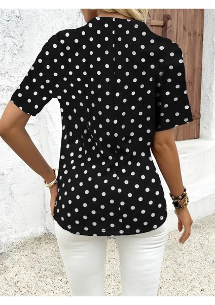 Kadın Kısa Kollu Yakadan Fermuarlı Puantiyeli Uzun Dokuma Viskon Bluz modelleri