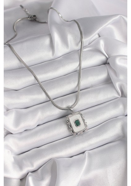316L Çelik Gümüş Renk Italyan Zincir Beyaz Sedefli Kare Model Zümrüt Taş Kadın Kolye
