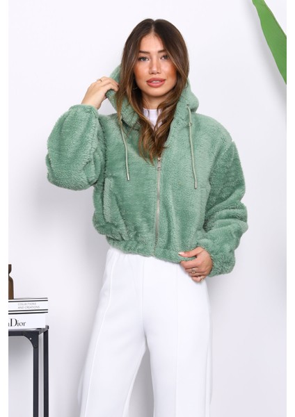 Mint Kapüşonlu Kısa Peluş Mont modelleri