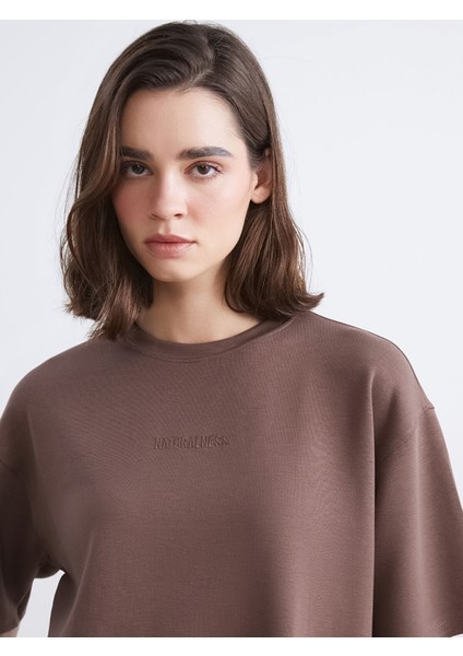 Yeni Sezon Bisiklet Yaka Nakışlı Oversize Kadın Tişört fiyatları