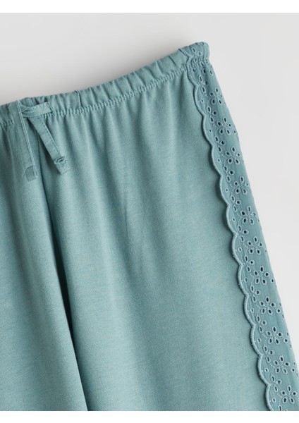 Yeni Sezon Beli Lastikli Fisto Detaylı Kız Çocuk Pantolon fiyatları