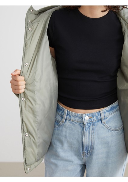 Yeni Sezon Kapüşonlu Kapitone Oversize Kadın Şişme Mont modelleri