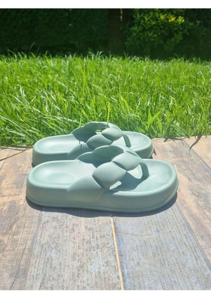 Kadın Parmak Arası Terlik Yüksek modelleri