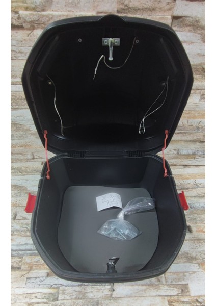 Motosiklet Arka Çanta 33 Lt Kırmızı Sinyal ve Stop Işıklı indirimleri