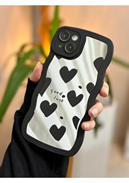 Iphone 14 Plus - 15 Plus Uyumlu Aynalı Siyah Kalp Tasarımlı Kenarları Silikon Kılıf
