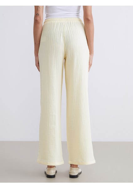 Yeni Sezon Beli Lastikli Dokulu Müslin Kadın Pantolon fırsatları