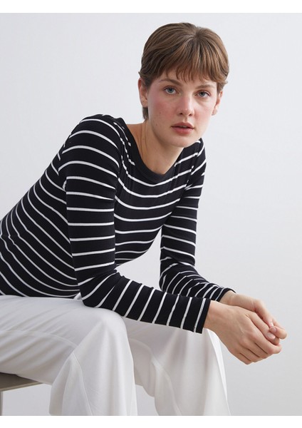 Yeni Sezon Bisiklet Yaka Çizgili Kadın Body