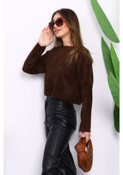 Kahverengi Bisiklet Yaka Angora Yumoş Crop Triko Kazak