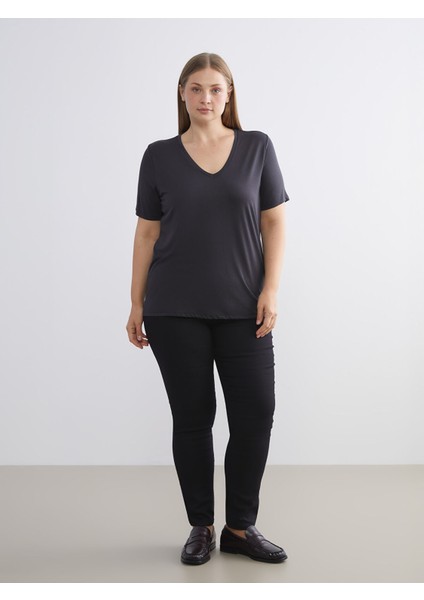 Yeni Sezon V Yaka Modal Karışımlı Kadın Tişört modelleri