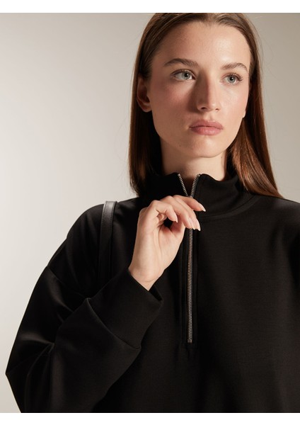 Yeni Sezon Dik Yaka Kadın Sweatshirt