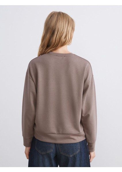 Yeni Sezon Bisiklet Yaka Oversize Kadın Sweatshirt fırsatları