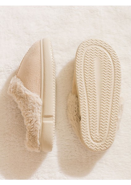 Yeni Sezon Süet Görünümlü Kadın Ev Terliği fırsatları