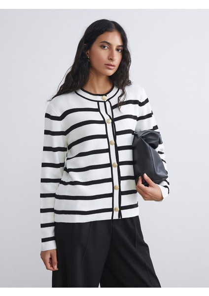 Yeni Sezon Bisiklet Yaka Çizgili Kadın Triko Hırka