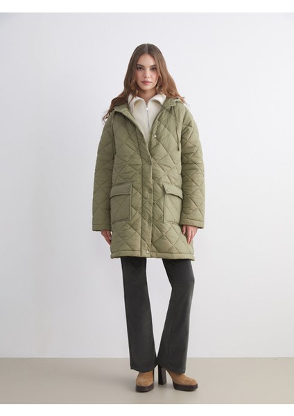 Yeni Sezon Kapüşonlu Kapitone Oversize Kadın Şişme Mont modelleri
