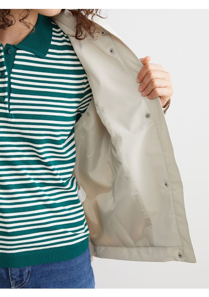 Yeni Sezon Kapüşonlu Oversize Deri Görünümlü Kadın Yağmurluk modelleri