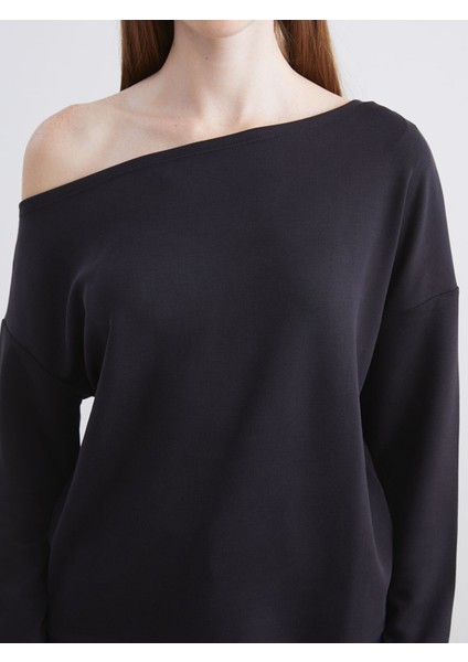 Yeni Sezon Kayık Yaka Kadın Sweatshirt modelleri