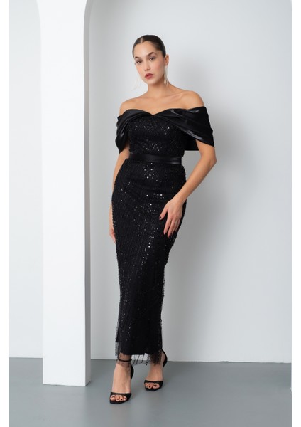 Kadın Siyah Kayık Yaka Midi Boncuklu Abiye Elbise