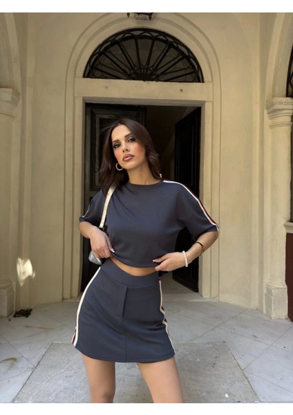 Osy Modal Yumuşak Dokulu Kumaş Parçalı Bisiklet Yaka T-Shirt Mini Şortlu Etek Ikili Takım - Füme