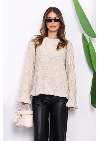 Taş Bel ve Kol Ucu Fırfırlı Triko Kazak