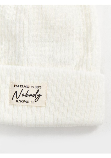 Yeni Sezon Etiket Detaylı Kız Çocuk Bere fiyatları