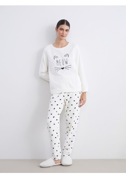 Yeni Sezon Bisiklet Yaka Nakışlı Kadın Pijama Takımı