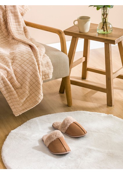 Yeni Sezon Içi Kürklü Ev Terliği