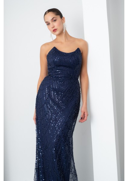 Kadın Lacivert Straplez Boncuklu Uzun Balık Abiye Elbise modelleri