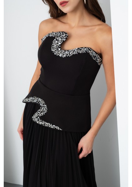 Kadın Siyah Straplez Yaka Taşlı Piliseli Uzun Abiye Elbise fırsatları