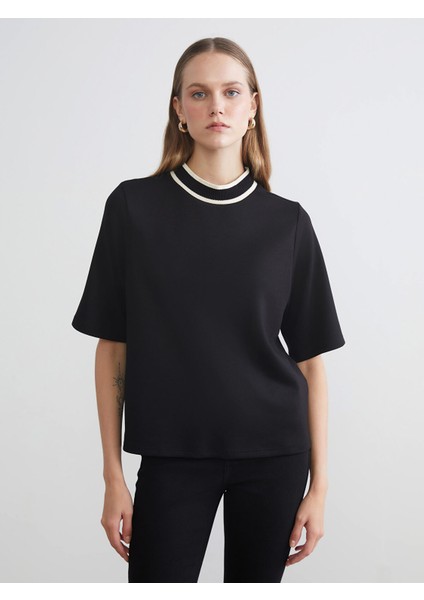 Yeni Sezon Dik Yaka Kadın Tişört