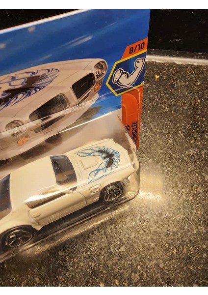1/64 '73 Pontiac Firebird modelleri