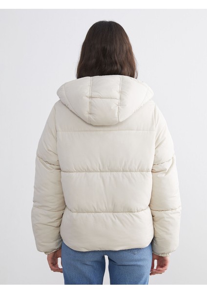 Yeni Sezon Kapüşonlu Kadın Şişme Mont indirimleri