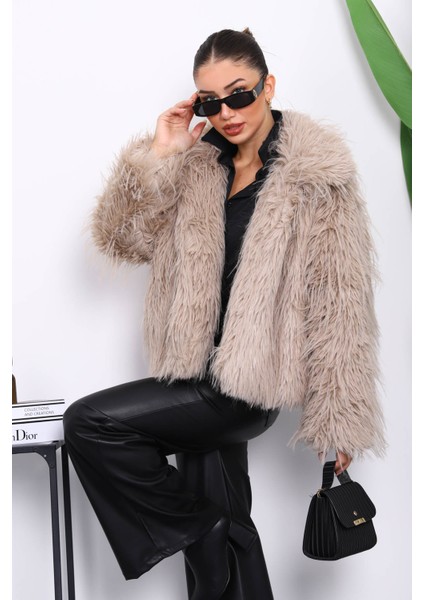 Vizon Yakalı Kürk Kaban