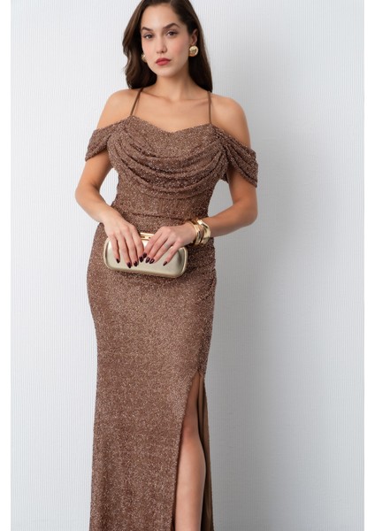 Kadın Kahverengi Omuz Dekolteli Boncuklu Uzun Abiye Elbise modelleri