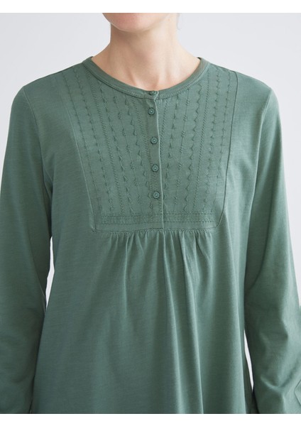 Yeni Sezon Bisiklet Yaka Nakışlı Bluz fırsatları