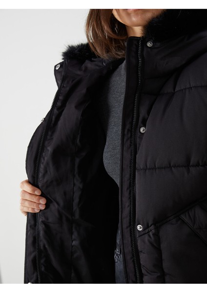 Yeni Sezon Kürklü Kapüşonlu Kadın Şişme Mont modelleri