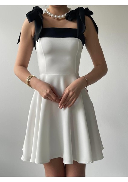 Cloche Omuzu Fiyonklu Elbise