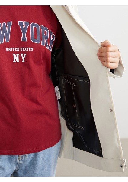 Yeni Sezon Kapüşonlu Oversize Deri Görünümlü Kadın Yağmurluk modelleri