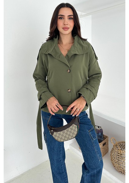 Kadın Astarlı Kemerli Düğmeli Trenç – Zarif & Güçlü Stil