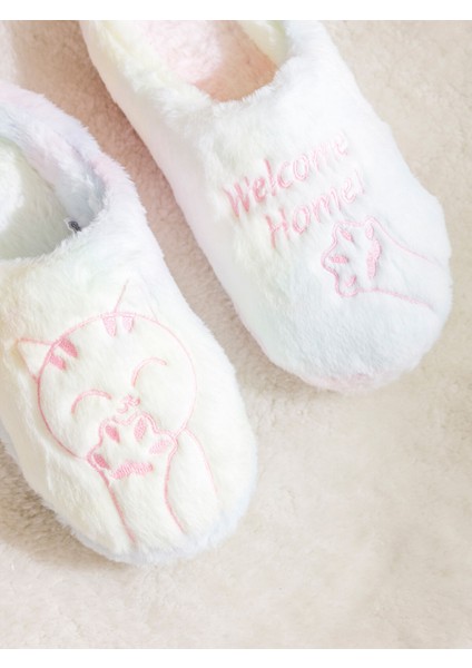 Yeni Sezon Kedi Nakışlı Kadın Ev Terliği modelleri