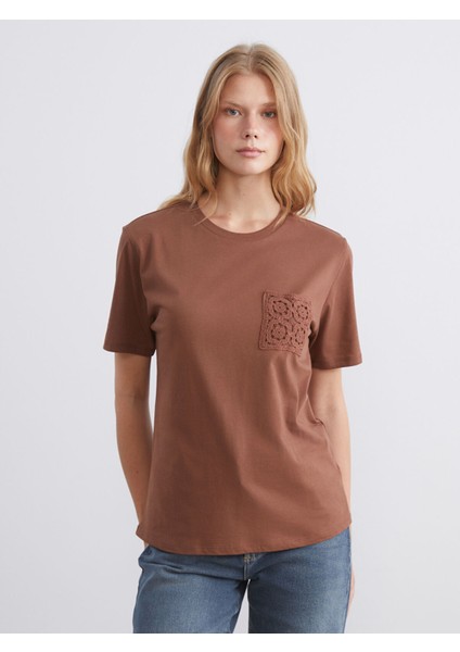 Yeni Sezon Bisiklet Yaka Dantel Cepli Kadın Tişört